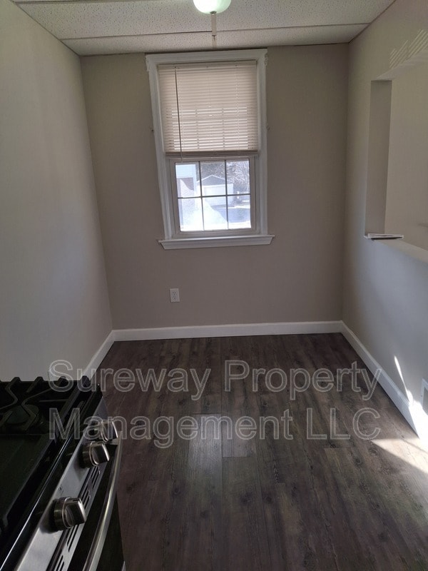 Photo - 915 W Browning Rd