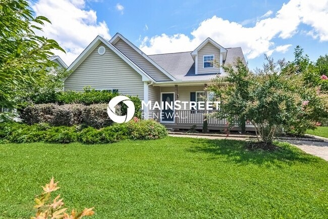 Building Photo - 4 Bedroom Pet-Friendly Home in Smithfield, NC with Main Street Renewal