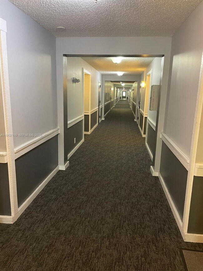 Photo - 3125 Oakland Shores Dr Unit B204