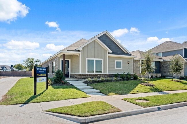 Building Photo - 900 Camelia Grv Ct