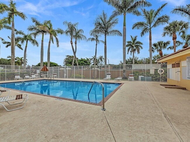 Photo - 16879 SW 1st Manor