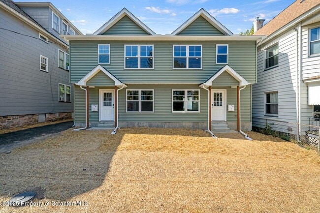 Building Photo - 820-822-822 Delaware St Rental