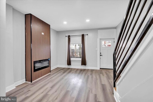 Photo - 4229 Romain St