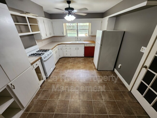 Photo - 1021 E 7th St