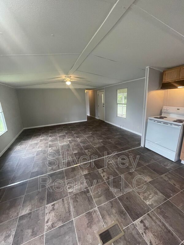270 Co Rd 213