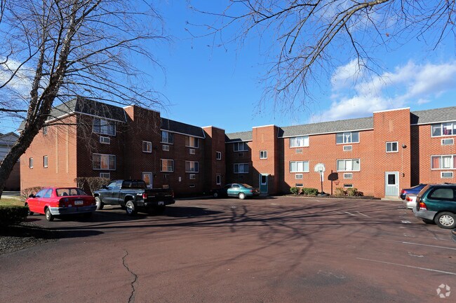 Chestnut Street Apartments - Chestnut Street Apartments