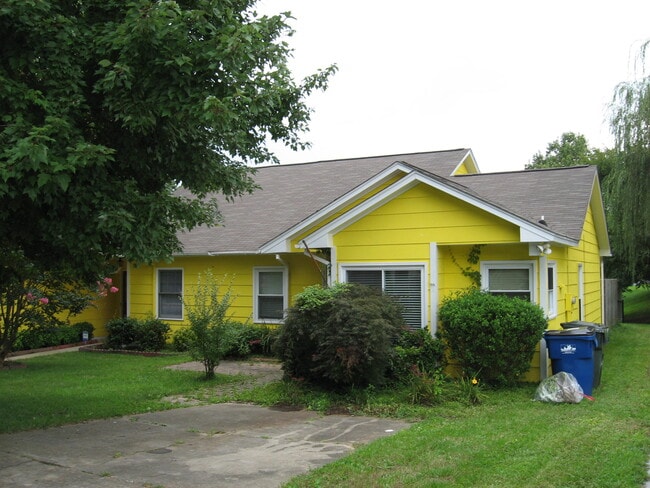 Photo - 3605 Pine Knoll Dr Townhome