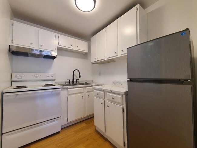Photo - 460 W Napier Ave Unit Apt. 1