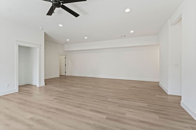 Photo - 11 Pagham Ln