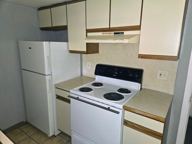 Photo - Washington Crossings Unit Building 614 -  14