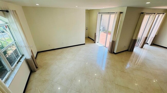 Photo - 1094 Redwood St Unidad 1094