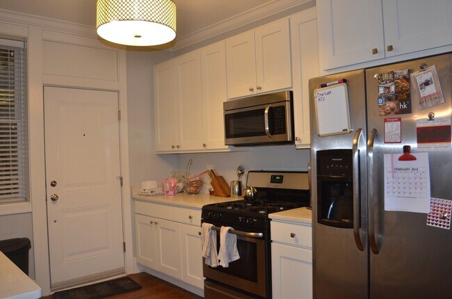 Photo - 735 W Belmont Ave Unidad 1C