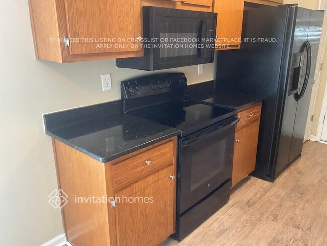 Photo - 3933 Edgebrook Dr