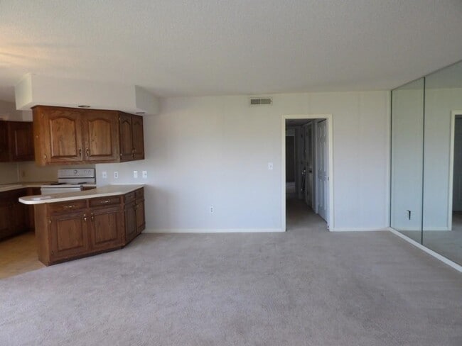 4230 Pinehurst Cir