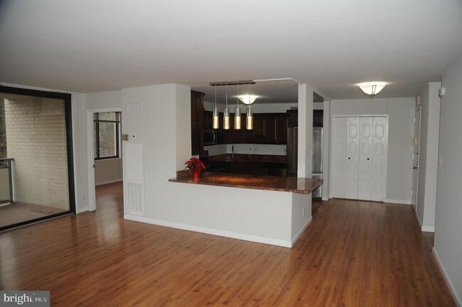 Photo - 5225 Pooks Hill Rd Unit 329S