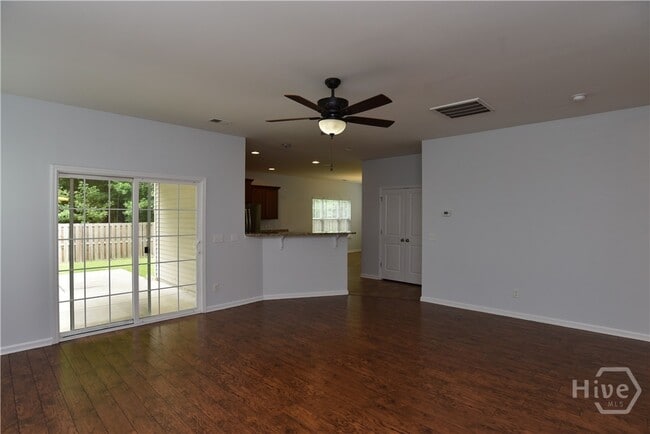 Photo - 330 Casey Dr