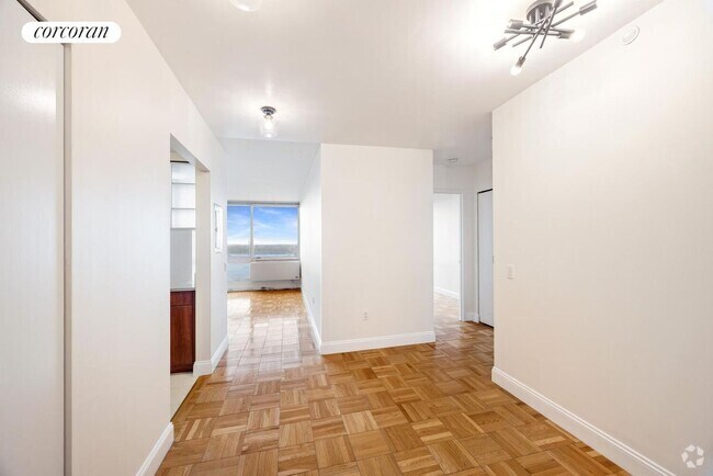 Building Photo - 217 E 96th St Rental