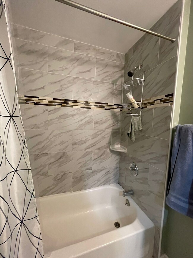 Photo - 1420 Harvard St NW Unidad 403