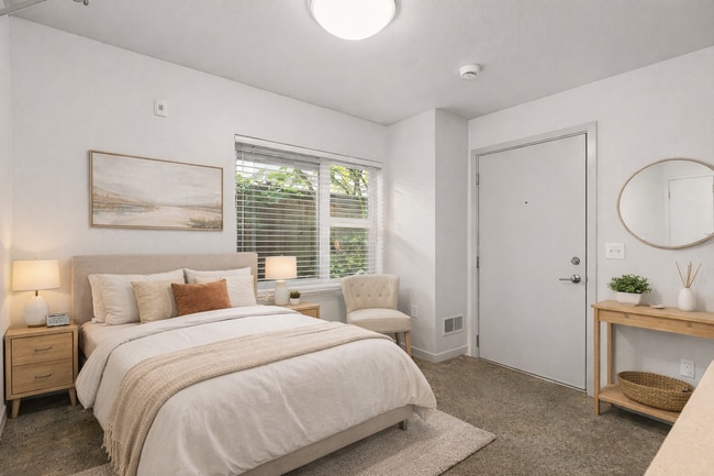 Photo - Common Capitol