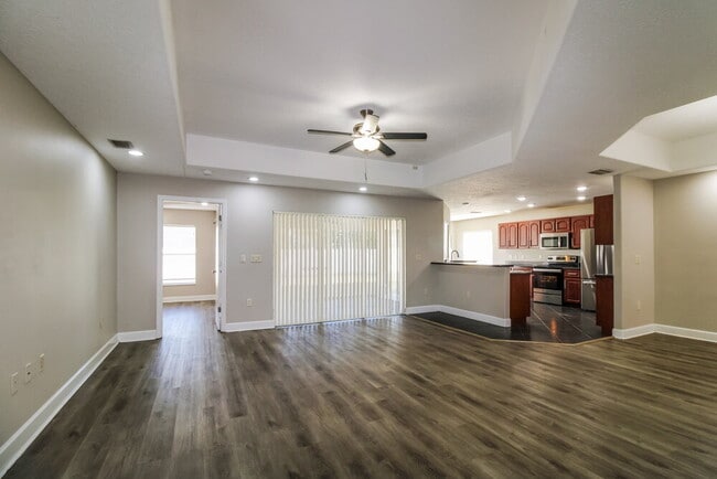 Photo - 8343 Natoma St