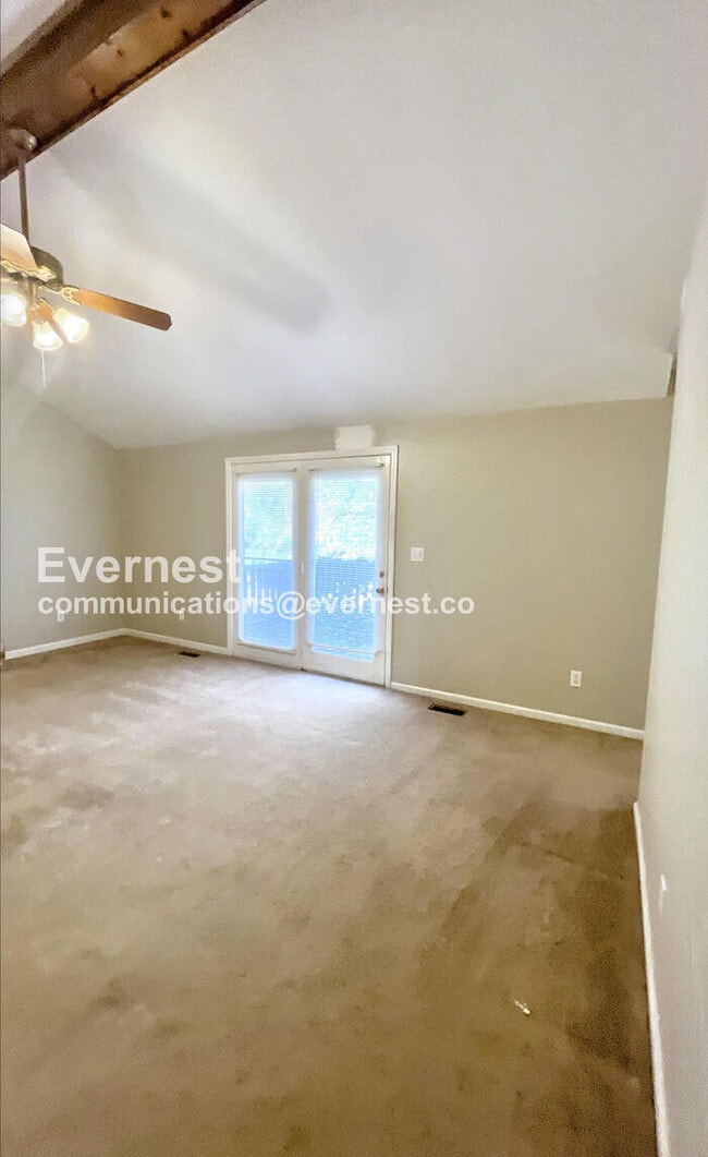 Photo - 4911 Hunter Village Dr