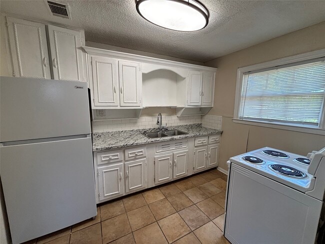 Photo - 45 17th Ave N