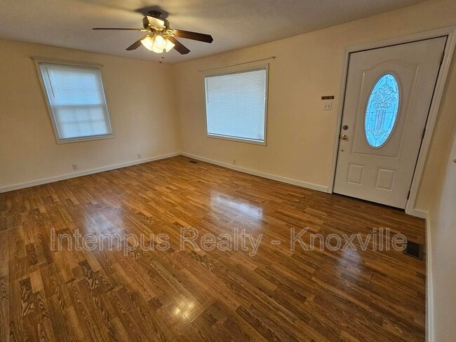 Photo - 323 Chickamauga Ave