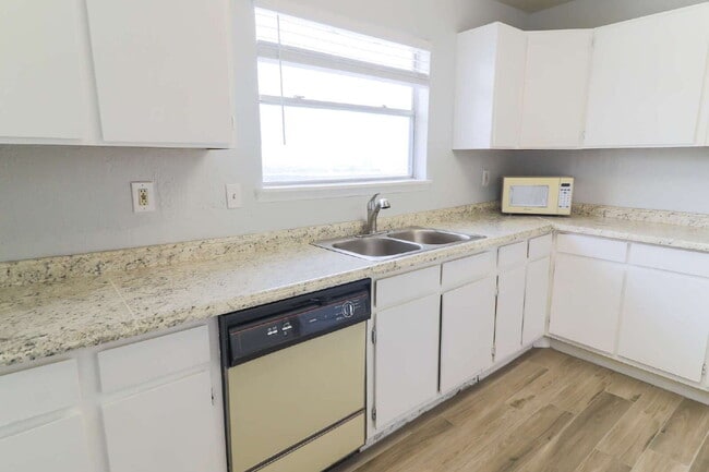 Photo - 4800 N Stanton St Unit 183