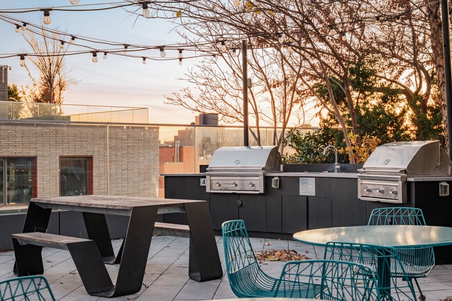 Photo - Denizen BSHWK