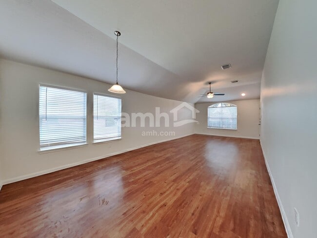 Photo - 3906 Hawthorn Glen Ct