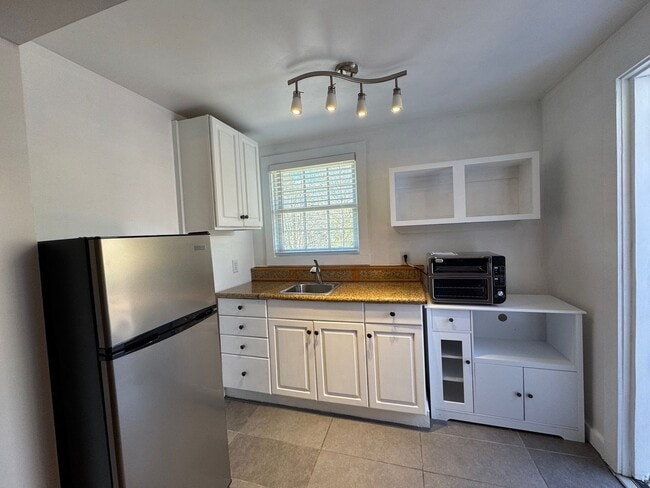 Photo - East AVL - Studio Apartment, Large Deck, Winter Views!