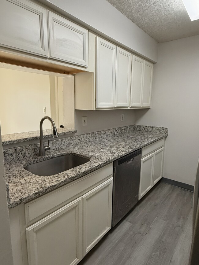 Photo - 2005 Ravens Crest Dr