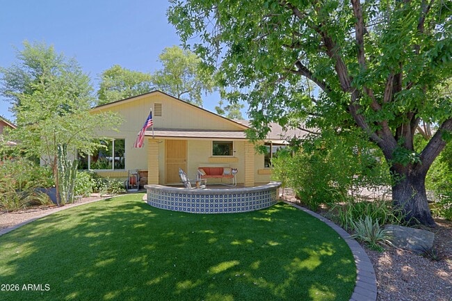 703 E Auburn Dr