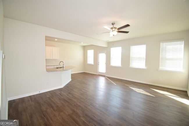 Photo - 82 Sepia Oak Dr