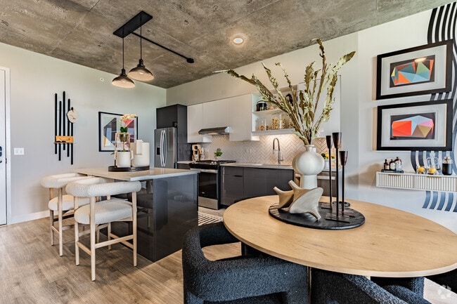 Building Photo - Albion in the Gulch