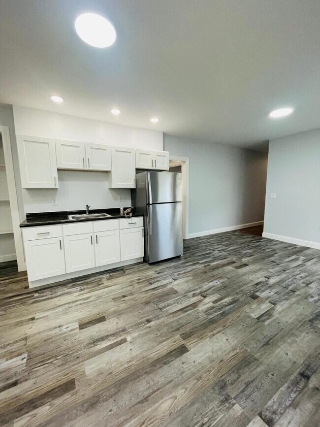 Photo - 204-206 Nelson St