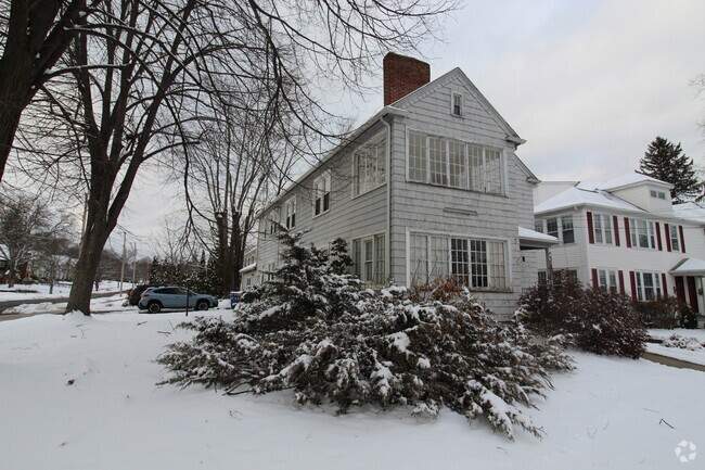 Building Photo - 1178 Boulevard Rental