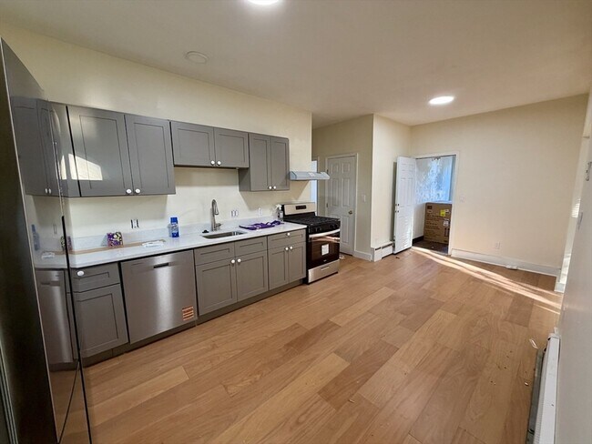 Photo - 29 Astoria St Unit 1