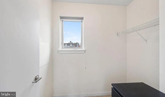 Photo - 928 Wallace St