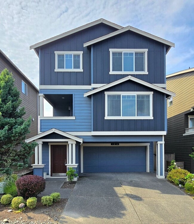 Building Photo - 4 Bedroom Home with Lake Views Available Now!