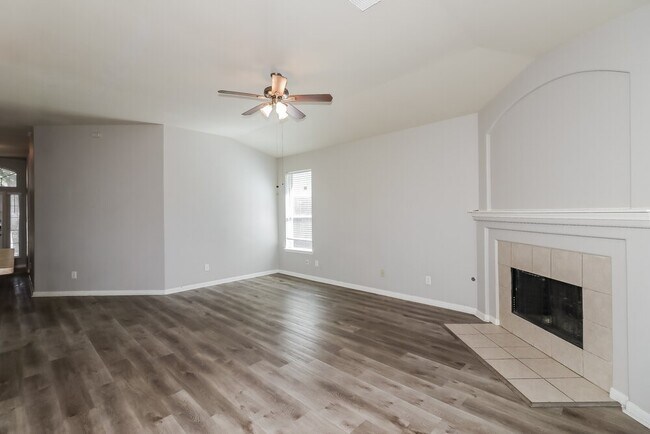 Photo - 5915 Ranch Riata Ct