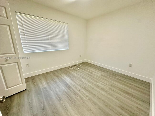 Photo - 11115 NE 13th Ave Unidad 3