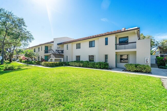 Photo - 8436 Cypress Ln Unit 7H