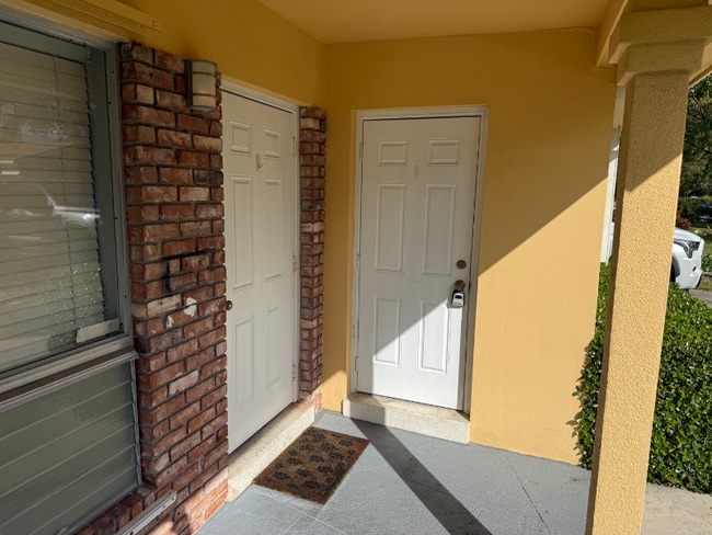 Photo - 2419 NE 2nd Ave Unit 2419