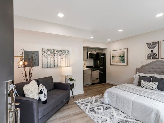 HALF OFF FIRST FULL MONTH AND EXPANDED VIE... - HALF OFF FIRST FULL MONTH AND EXPANDED VIE... Townhome