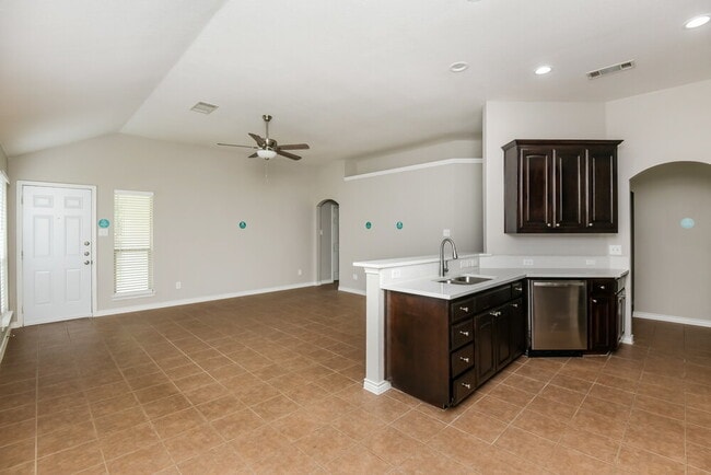 Photo - 272 Spring Hollow Dr