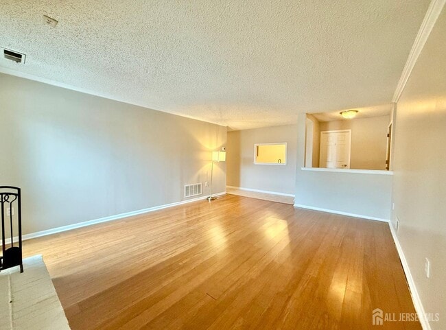 Photo - 256 Willowbrook Dr