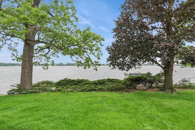 Photo - 35 Lakeview Pl
