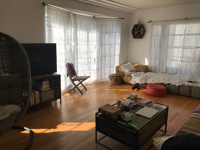 Photo - 442 S Detroit St Unit 442.25