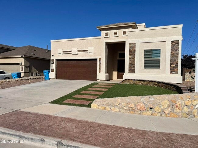 Photo - 101 S Manzanita Dr House